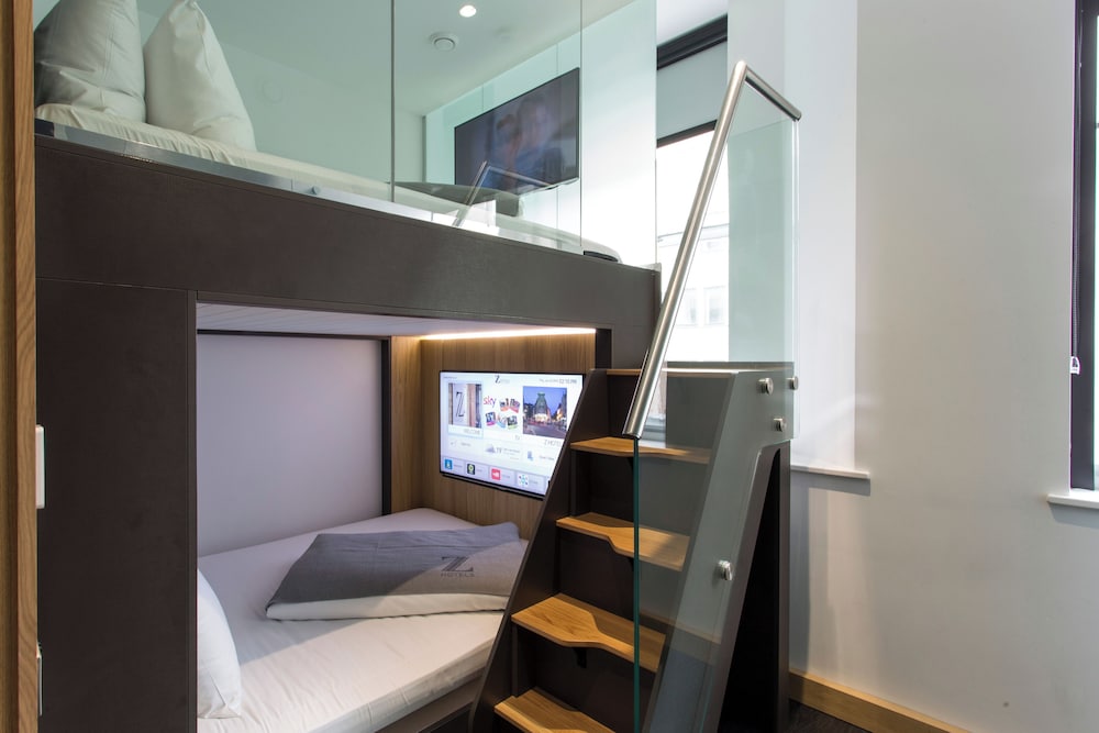 Фото The Z Hotel City