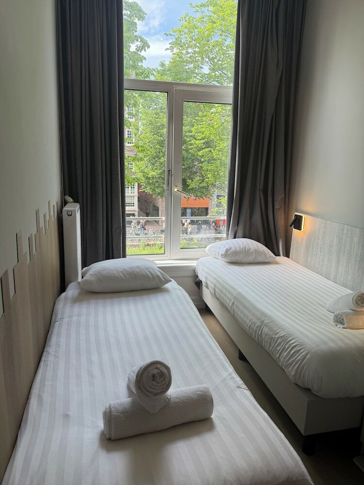 Фото Hotel Crown