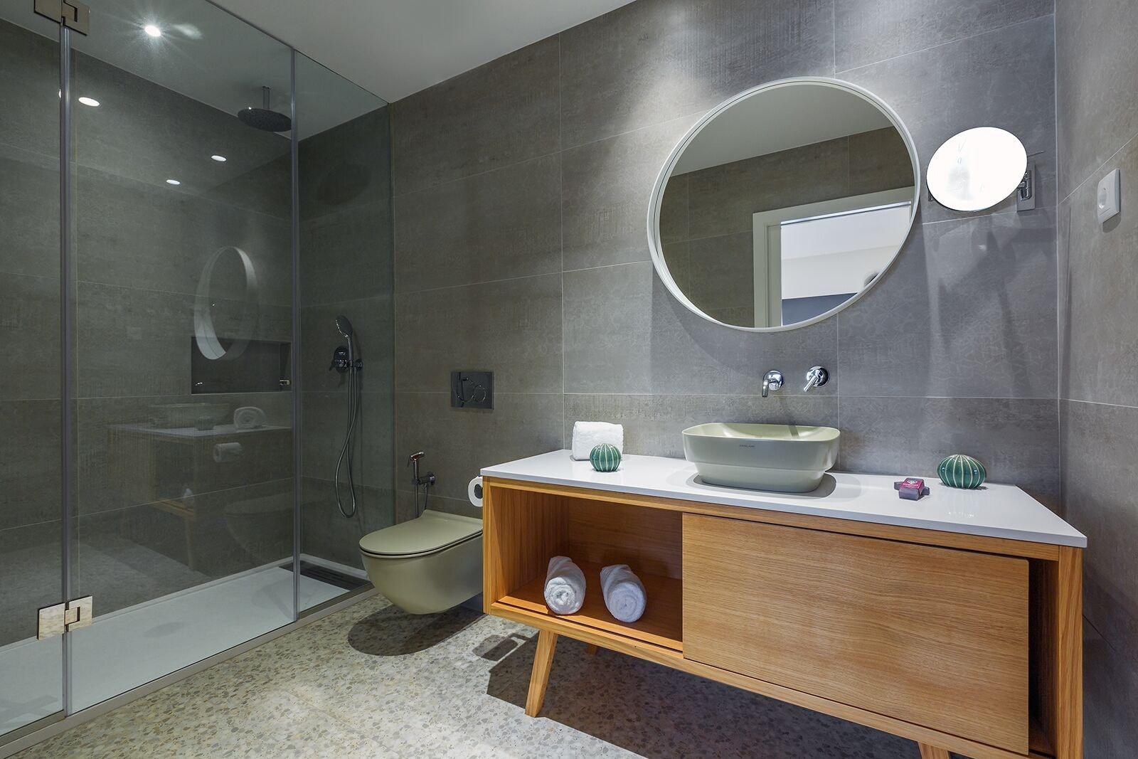 Фото Three House Hotel