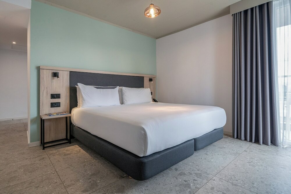 Фото Hotel Mistral St. Julian's, Affiliated by Meliá