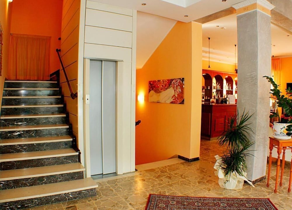 Фото Hotel Jasmine