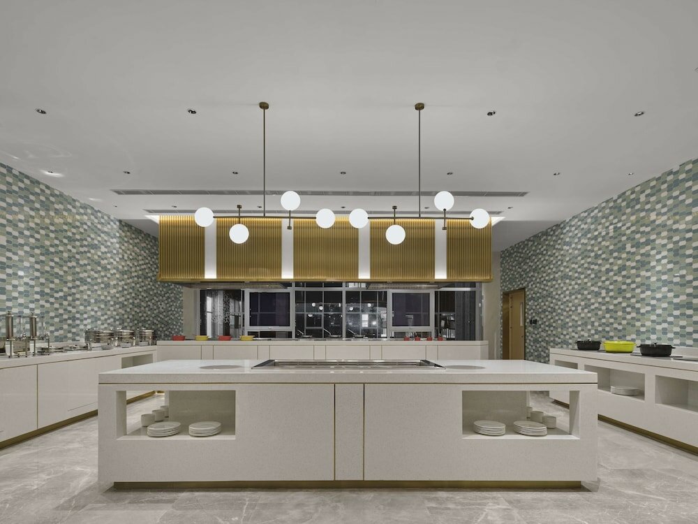 Фото Hilton Garden Inn Kunming Dianchi