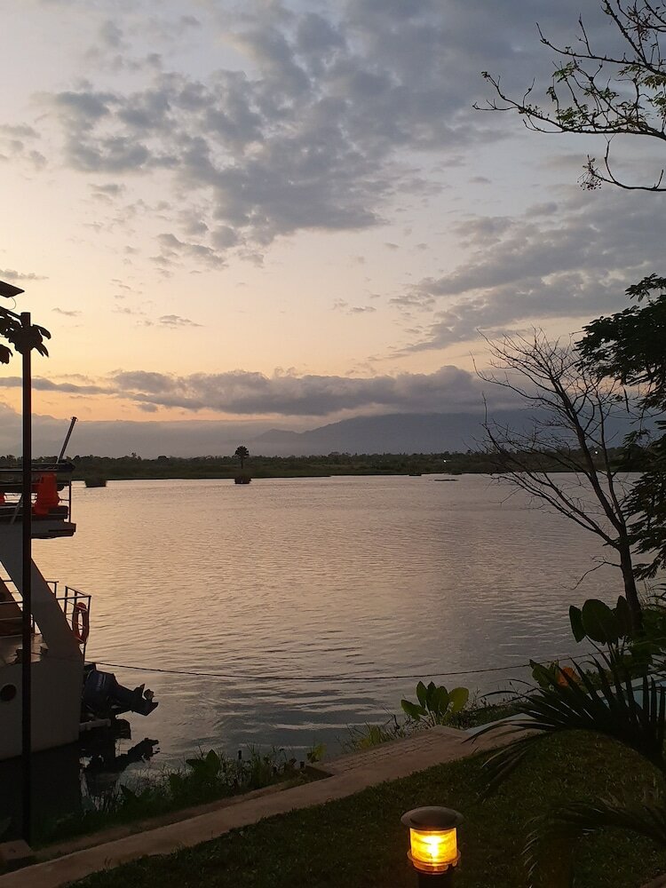 Фото Waters Edge Liwonde