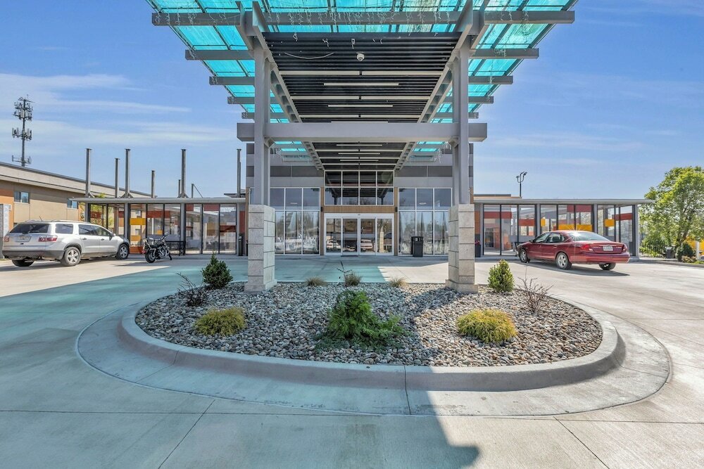 Фото отеля 1