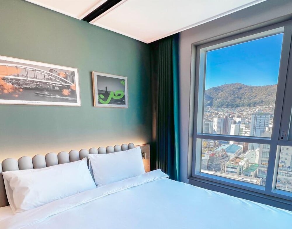 Фото Cotice The Bridge