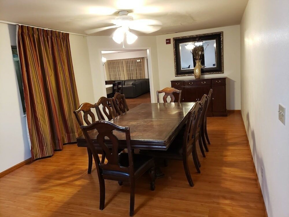 Фото Yosemite Embassy