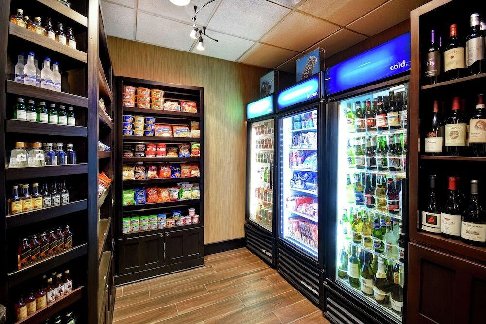 Фото Hampton Inn & Suites Detroit-Canton