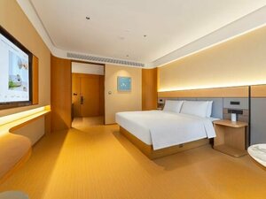 Jihotel (Building 16, Zone 2, Shihu Scenic Garden, Changli Road), hotel