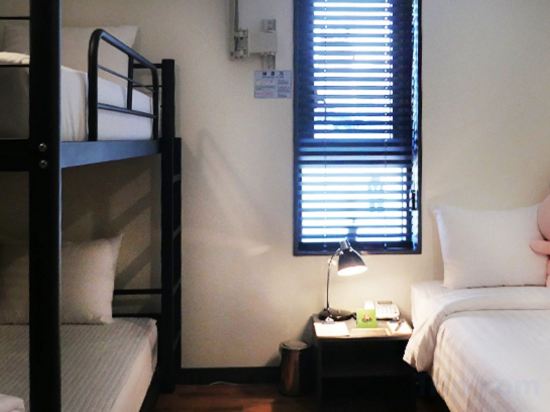 Фото Jongno Makers X Pretty Hotel