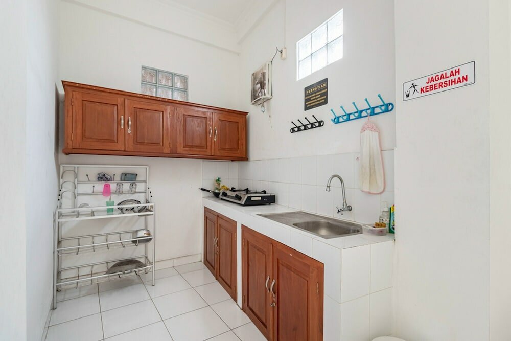 Фото RedDoorz Syariah @ Wisma Arya 2