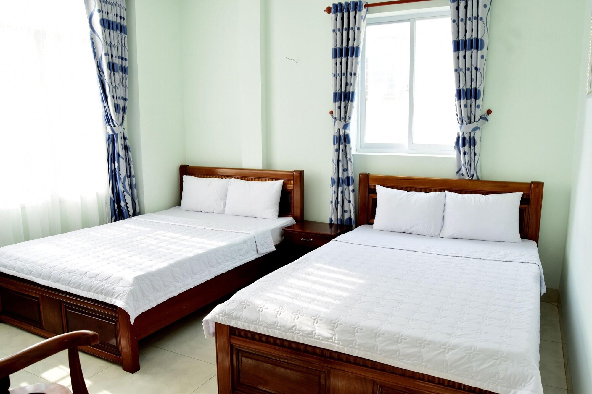 Фото Khach San Huong Giang