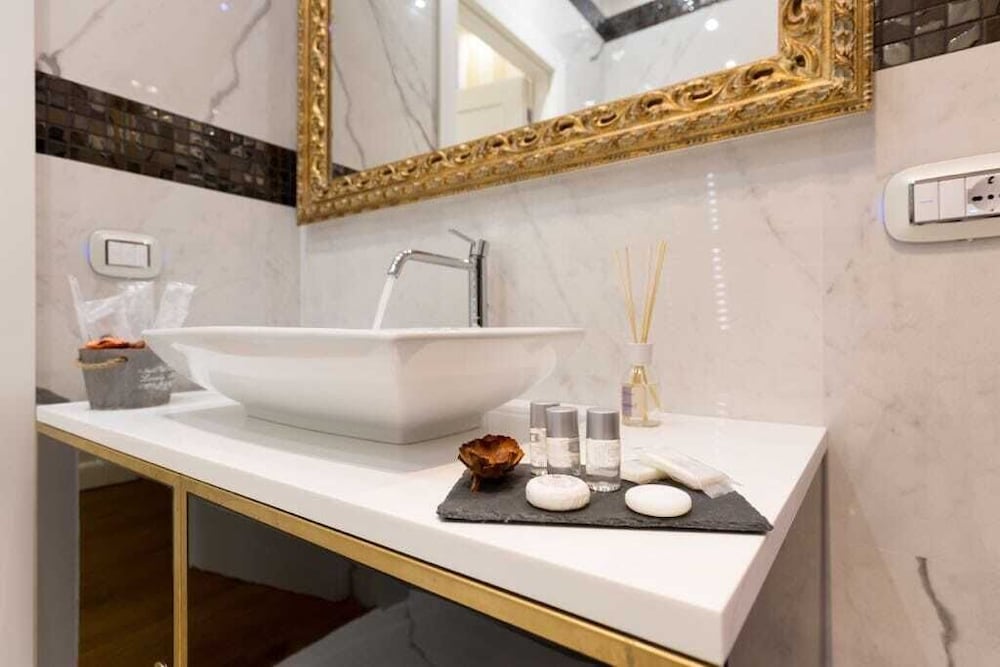 Фото Rental In Rome Piazza Venezia View Luxury Apartment B