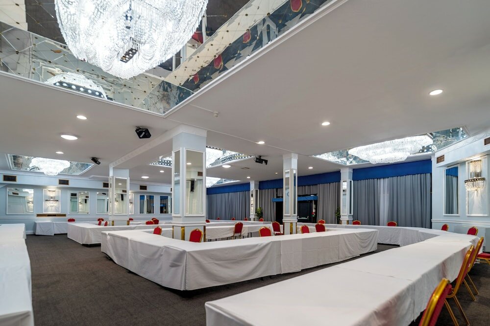 Фото Britannia Sachas Hotel