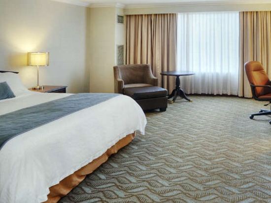 Фото Delta Hotels by Marriott London Armouries