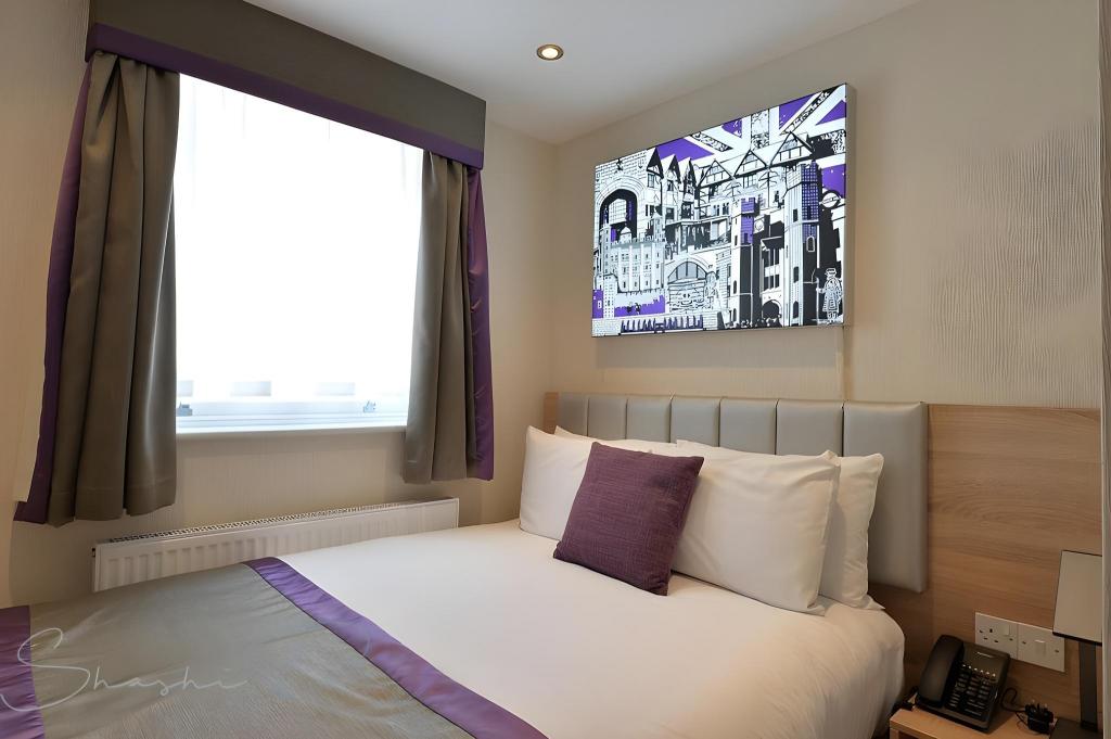 Фото Oyo Townhouse 30 Sussex Hotel