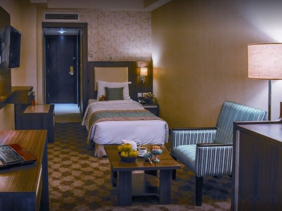 Фото Parsian Enghelab Hotel