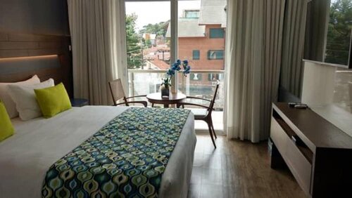 Внешний вид отеля Hotel Cercano в Грамаду, фото 4