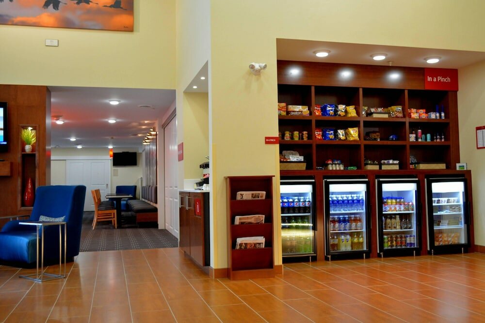 Фото TownePlace Suites by Marriott Red Deer