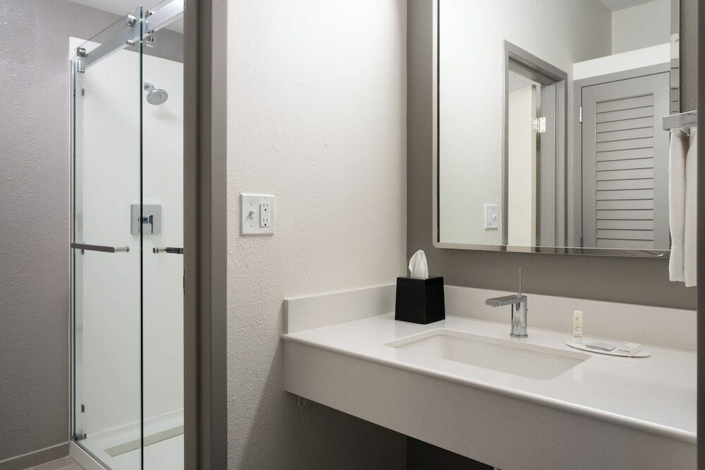 Фото Courtyard St. Petersburg Clearwater