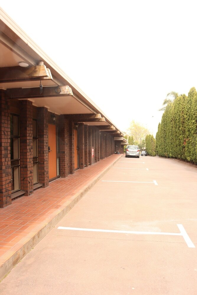Фото Beetham Park Motel