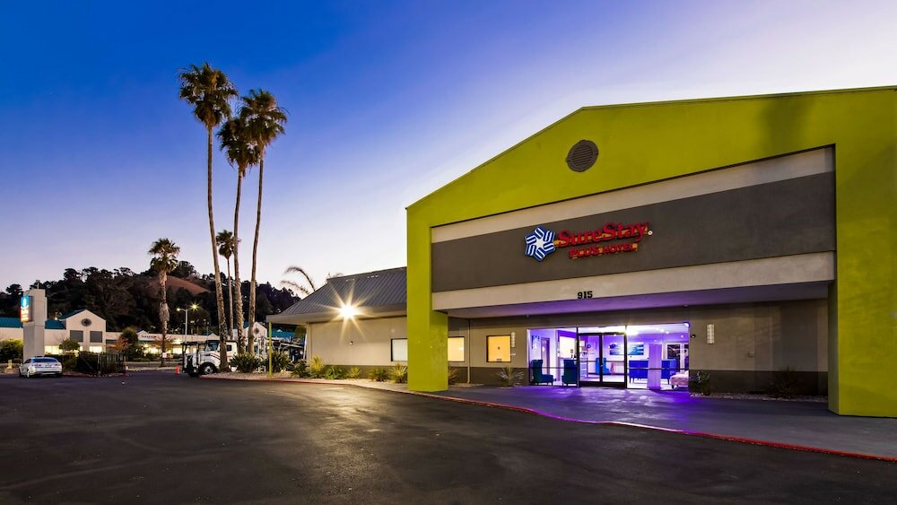 Фото SureStay Plus Hotel by Best Western Point Richmond