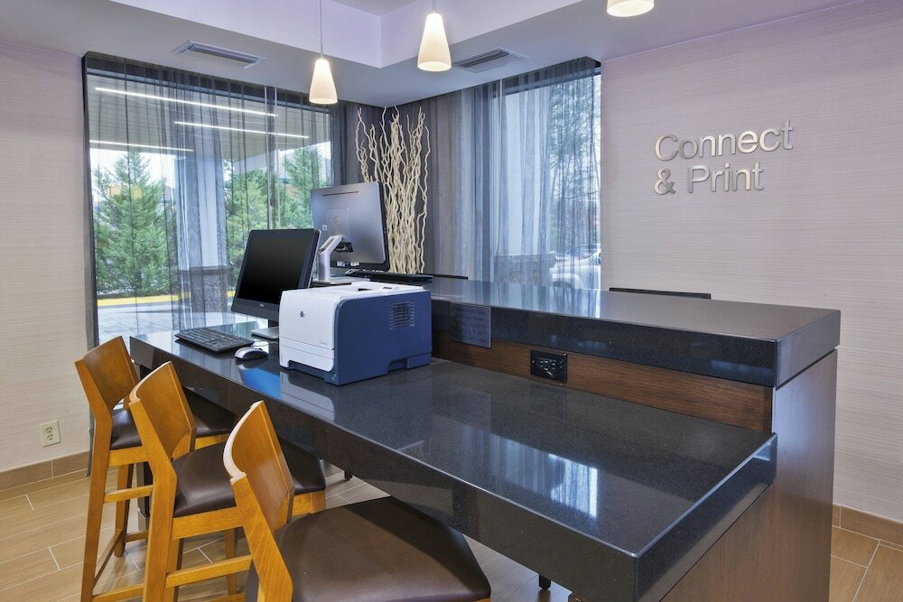 Фото Fairfield by Marriott Inn & Suites Herndon Reston