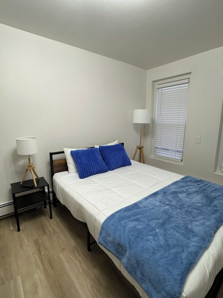 Фото Commercial Hotel