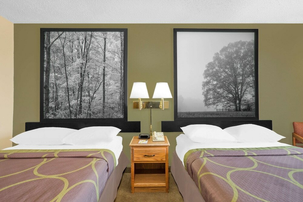 Фото Super 8 by Wyndham Roanoke Va