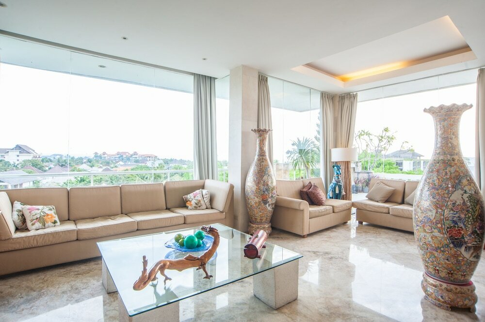 Фото Bali Mystique Hotel and Apartments