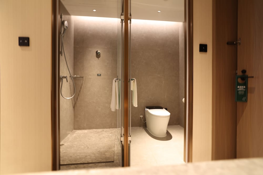 Фото Holiday Inn Shanghai Jing'an