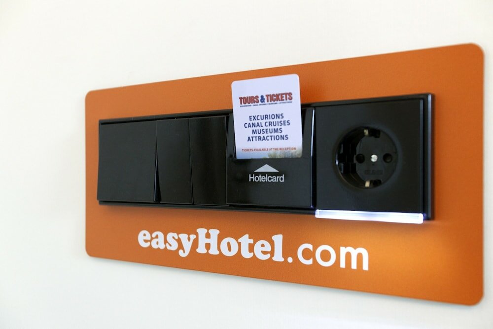 Фото EasyHotel Amsterdam Arena Boulevard