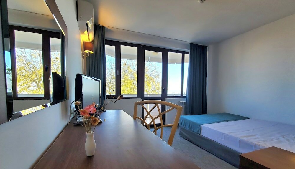 Фото Hotel Pomorie Sun