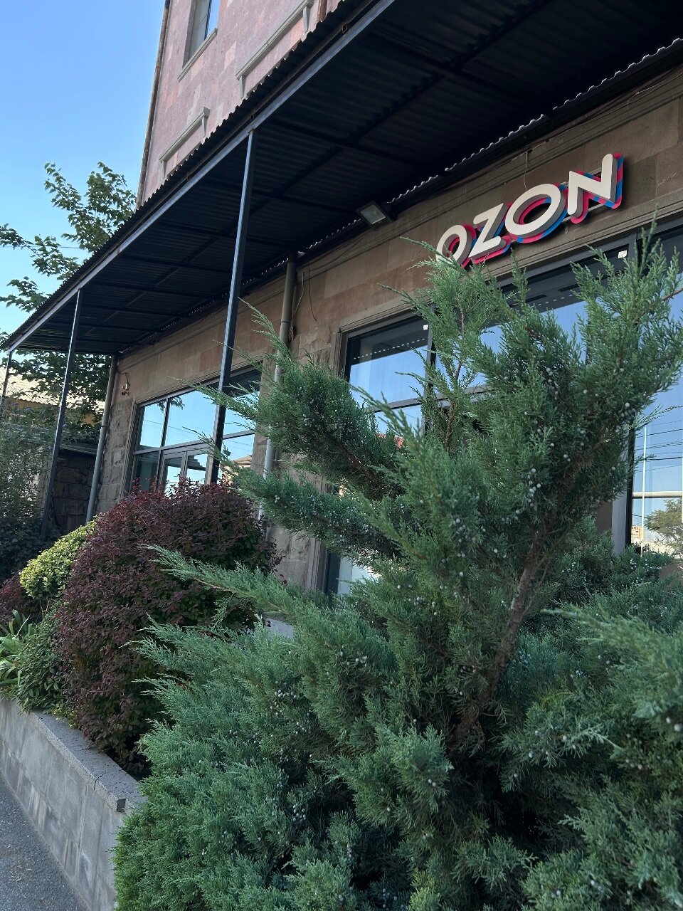 Фото 4Guest Hotel