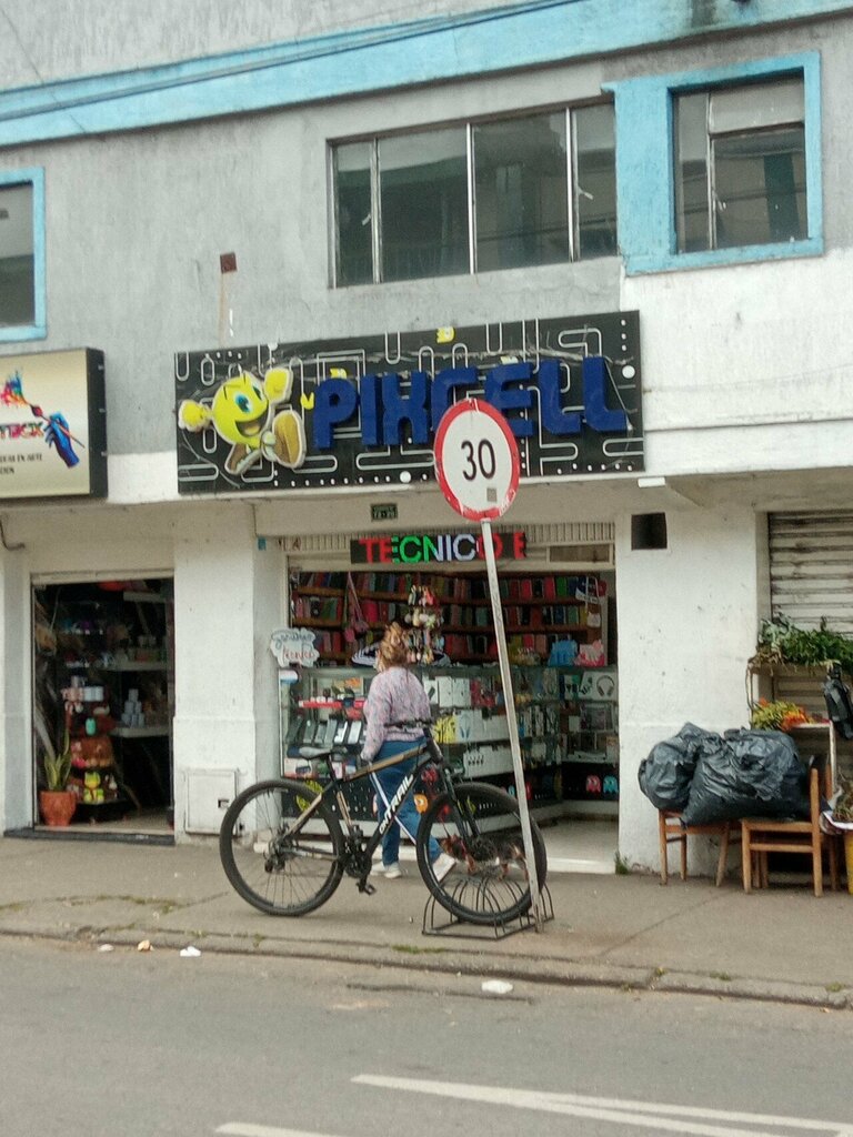 Items for mobile phones Pixcell, Bogota, photo