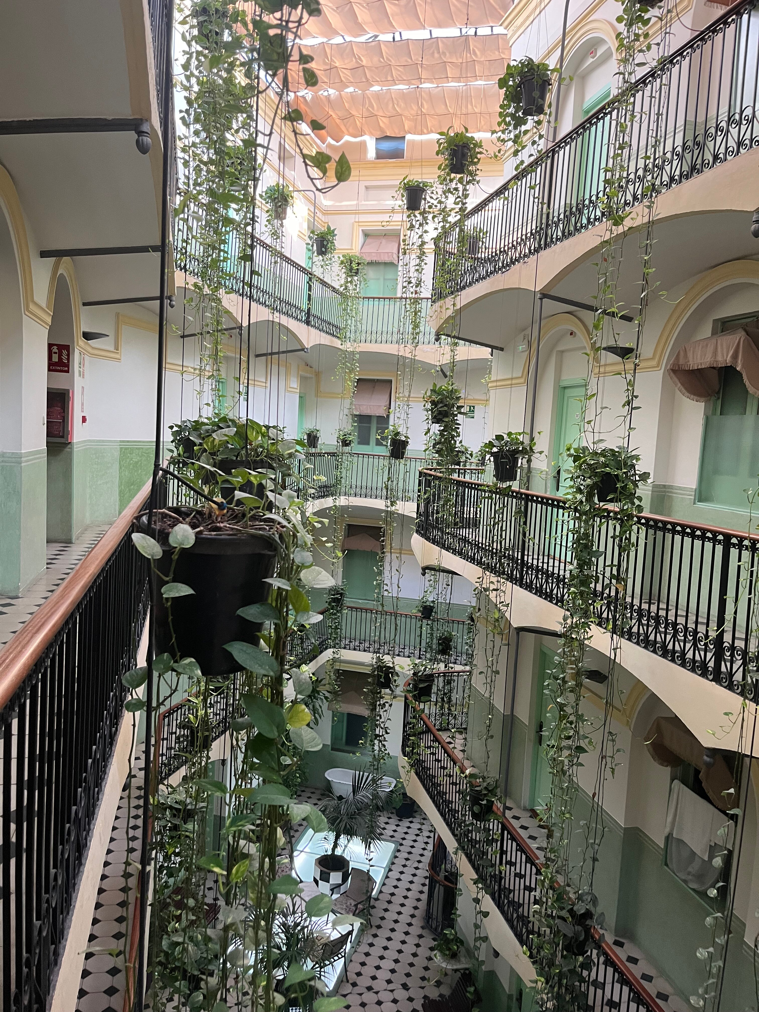 Фото Peninsular Hotel