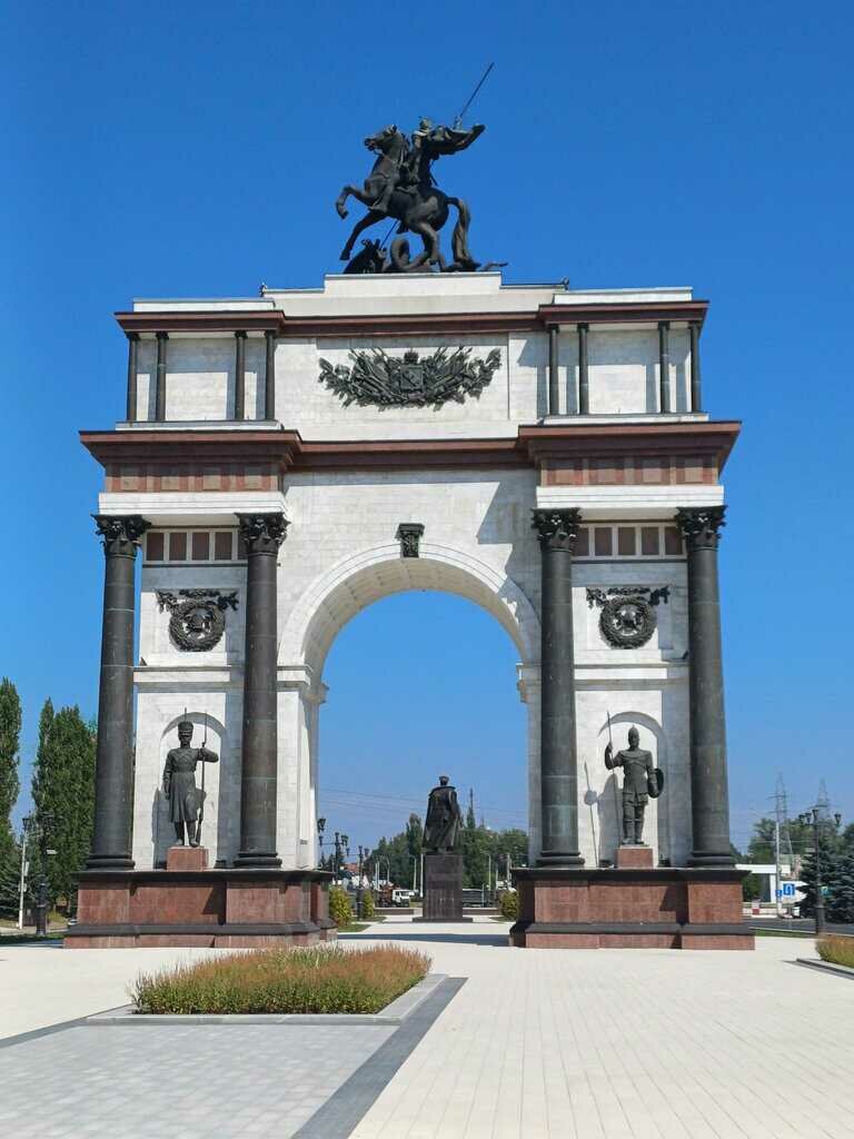 Landmark, attraction Triumphal Arch, Kursk, photo