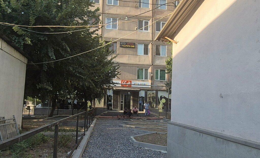 Children's clothing store Mari, Yerevan, photo