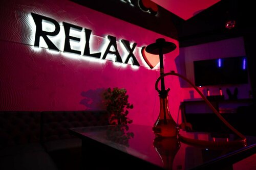 Uyda intim uchrashuvlar suratlariga josuslik qilish