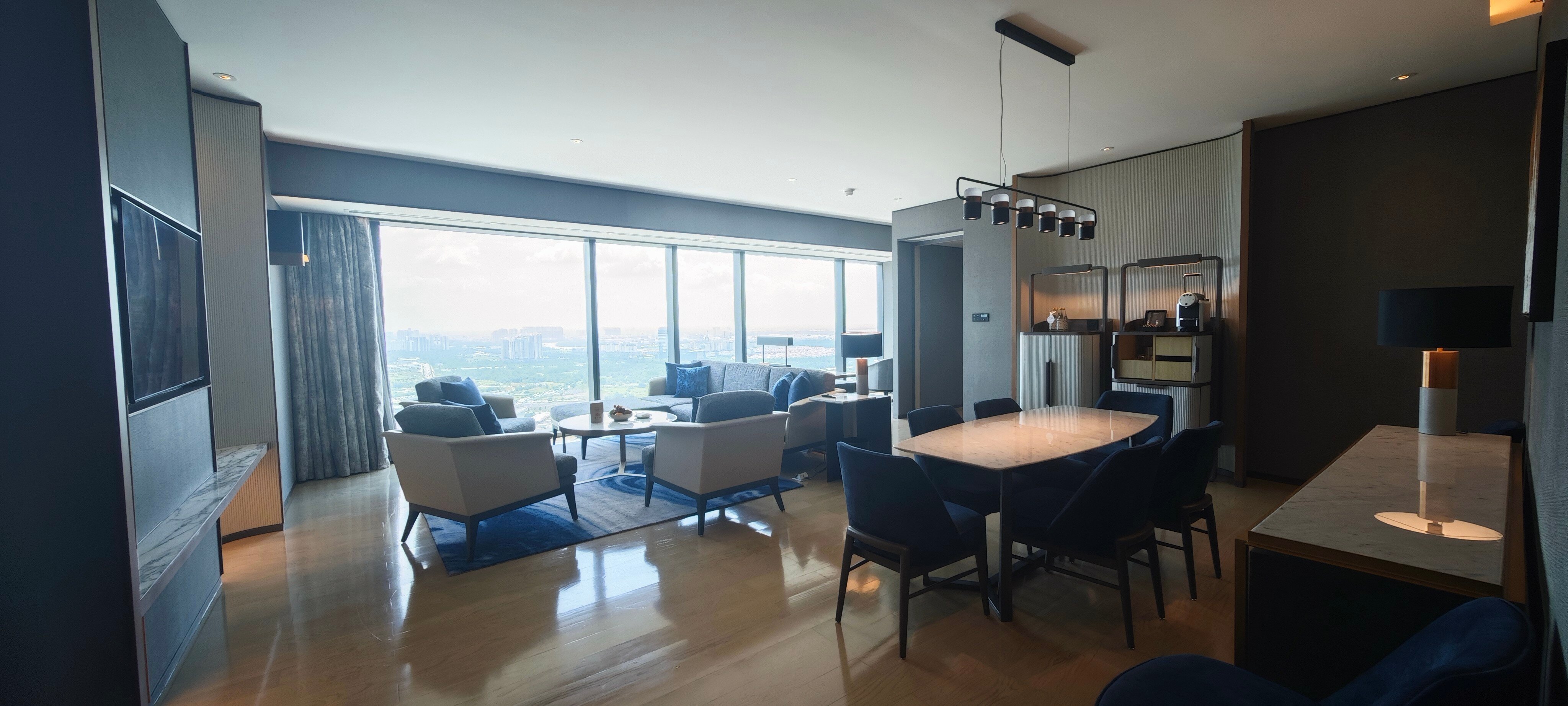 Фото Hilton Saigon