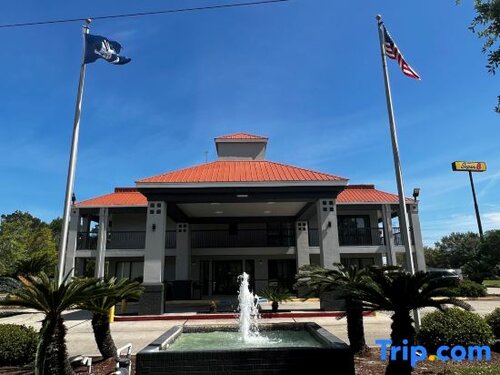 Внешний вид отеля Super 8 by Wyndham Slidell в Слайделле, фото 3