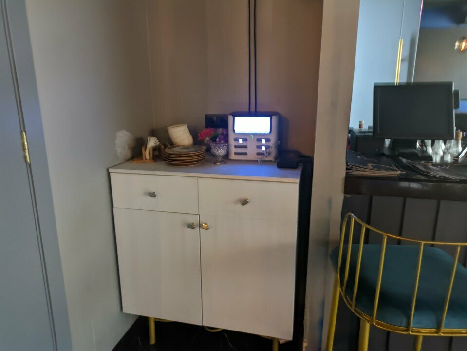 Batteries and chargers Jet, Astana, photo