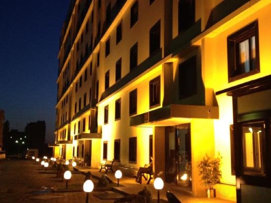 Фото отеля 1