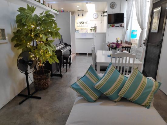 Фото Crossroads Hostel Manila