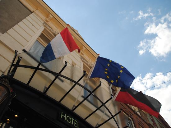 Фото De Bronzen Koets