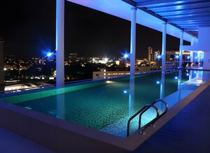 Гостиница The Straits Hotel & Suites