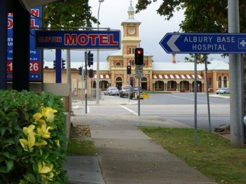 Гостиница Albury Clifton Motel в Олбери