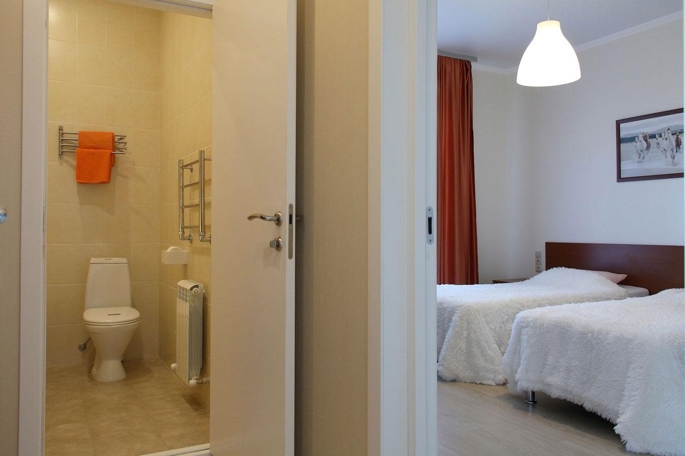 Фото Август