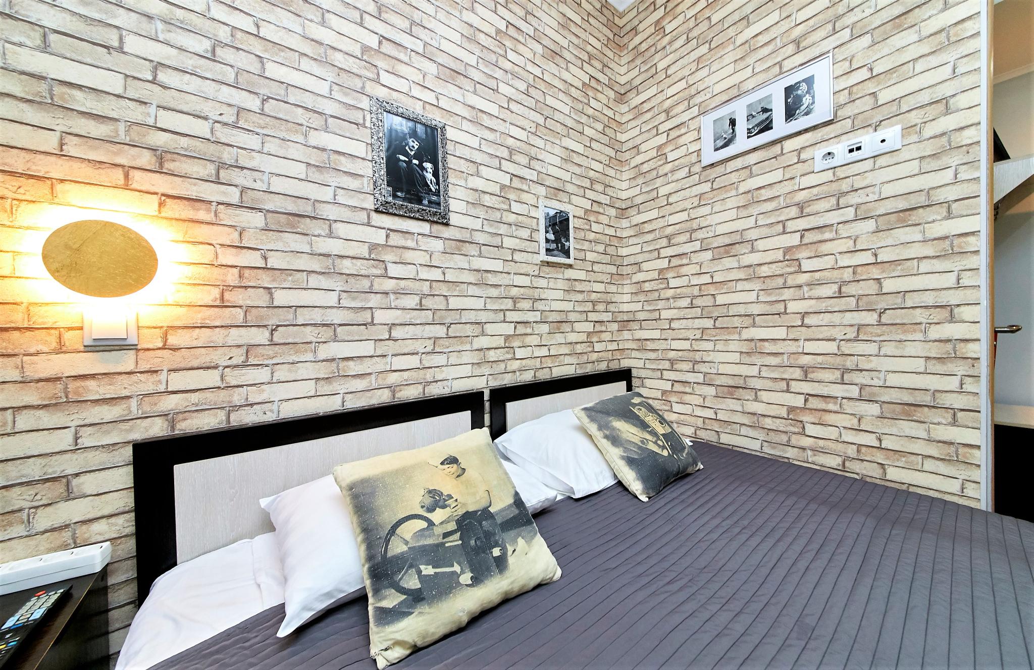 Фото Априори