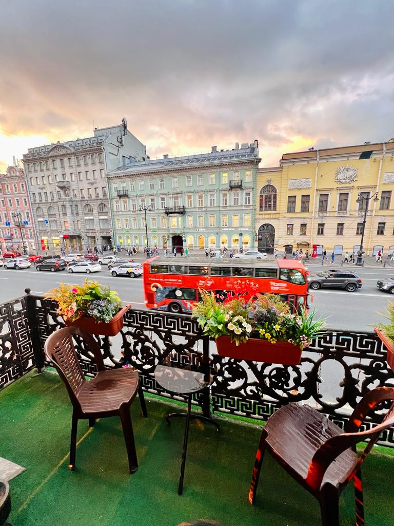 Фото Премьера на Невском проспекте