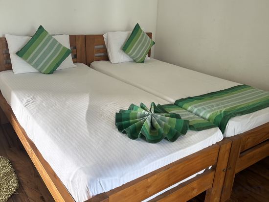 Фото Serene Park Hotel